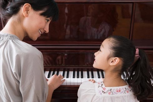 Gia sư dạy đàn piano tại Hà Nội