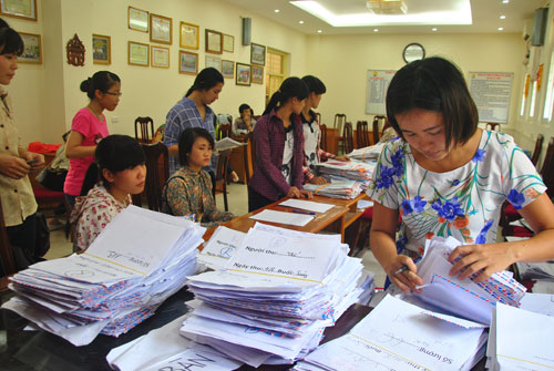 Thí sinh ở Hà Nội bắt đầu tăng tốc nộp - rút hồ sơ