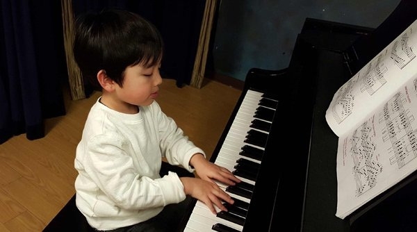 Nhận tìm giáo viên piano 