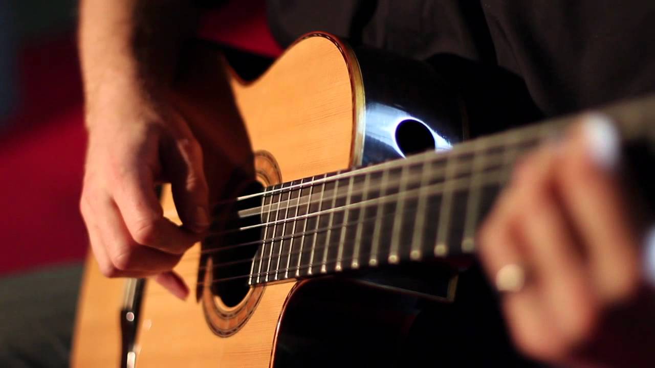 Cần thầy giáo giỏi dạy guitar HN 